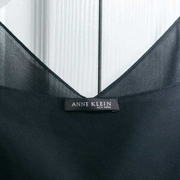 Sheer Tank Top - Picture 3 of 4